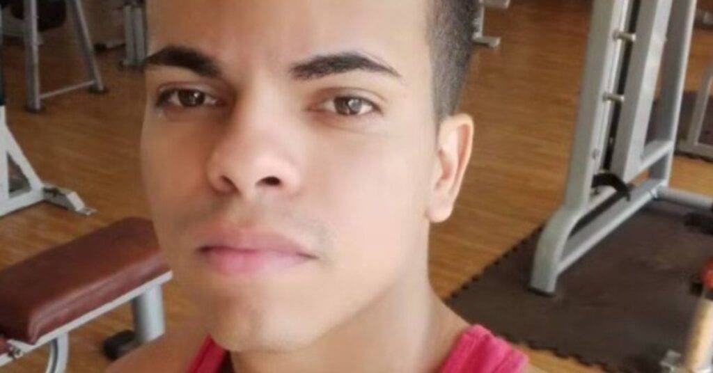 A imagem atual não possui texto alternativo. O nome do arquivo é: homem-em-surto-esquizofrenico-e-morto-dentro-de-igreja-universal-no-rio-de-janeiro.jpg