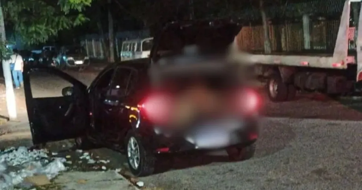 "Polícia encontra seis corpos dentro de carro abandonado em estrada no RJ