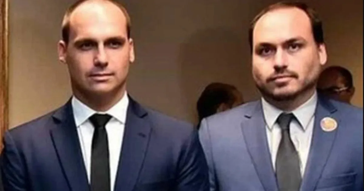 De olho no Senado por SC, Carlos e Eduardo Bolsonaro criticam aliada política