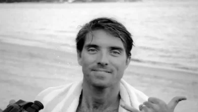 Piloto de voo e bicampeão brasileiro de asa-delta morre após se chocar em um prédio.