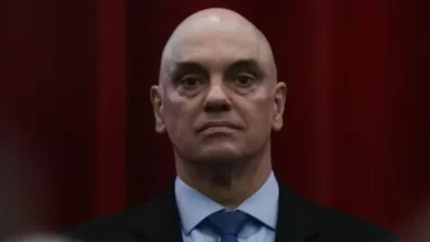 Alexandre de Moraes exige esclarecimentos envolvendo Jair Bolsonaro