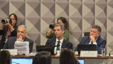 CPMI rejeita relatório que pedia indiciamento de 'Lulinha' e ex-ministros de Lula