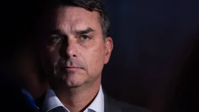 Datafolha mostra Lula à frente de Flávio Bolsonaro entre eleitores de centro