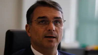 Declaração do PT liga família Bolsonaro às mortes da pandemia e gera reação