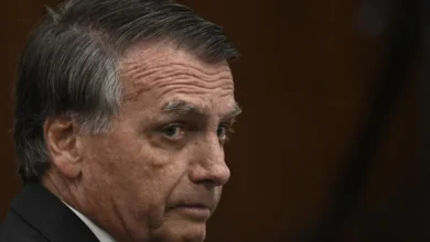Deputada aciona PGR para Bolsonaro voltar à prisão por fala de Eduardo