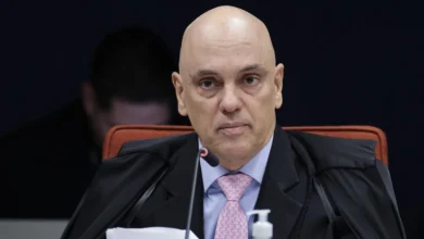 Moraes cobra Bolsonaro após Eduardo gravar vídeo para o pai nos EUA