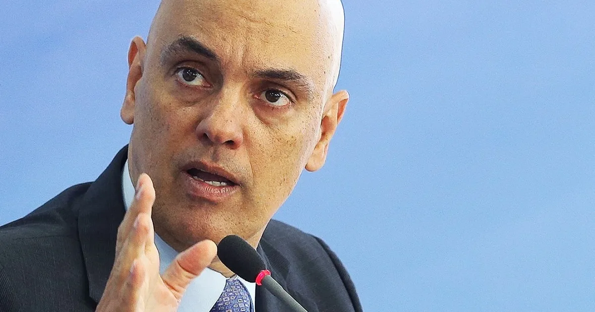 Moraes nega pedido da defesa de Bolsonaro para 'livre acesso' de filhos à casa do ex-presidente durante prisão domiciliar