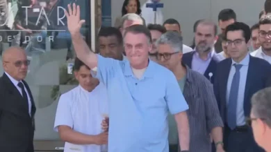 Vídeo mostra Bolsonaro saindo de hospital; entenda a polêmica
