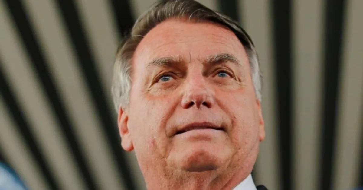 Alexandre de Moraes autoriza internação de Jair Bolsonaro