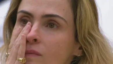 Ana Paula Renault vai às lágrimas e faz declaração forte sobre o pai