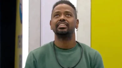 Boneco se frustra com informação