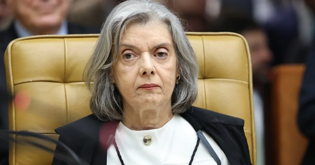 Cármen Lúcia acompanha voto de Moraes e reforça condenação de Eduardo Bolsonaro