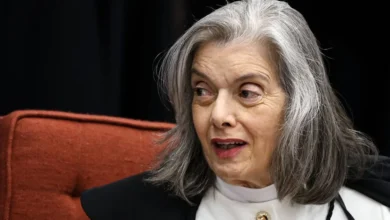 Cármen Lúcia revela pressão familiar para deixar o STF