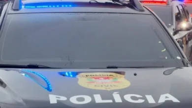 Cenário de Horror: Mulher estranha sumiço de familiares e acha pai e irmã sem vida em residência