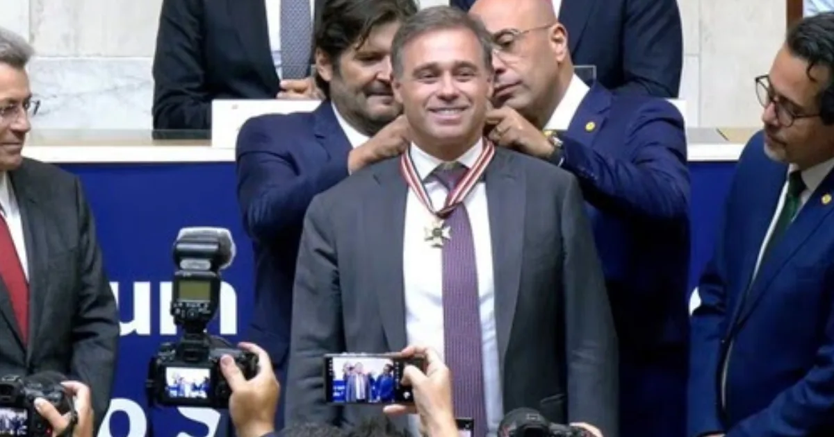 Com Tarcísio e Nunes, Alesp entrega Colar de Honra ao Mérito ao ministro André Mendonça