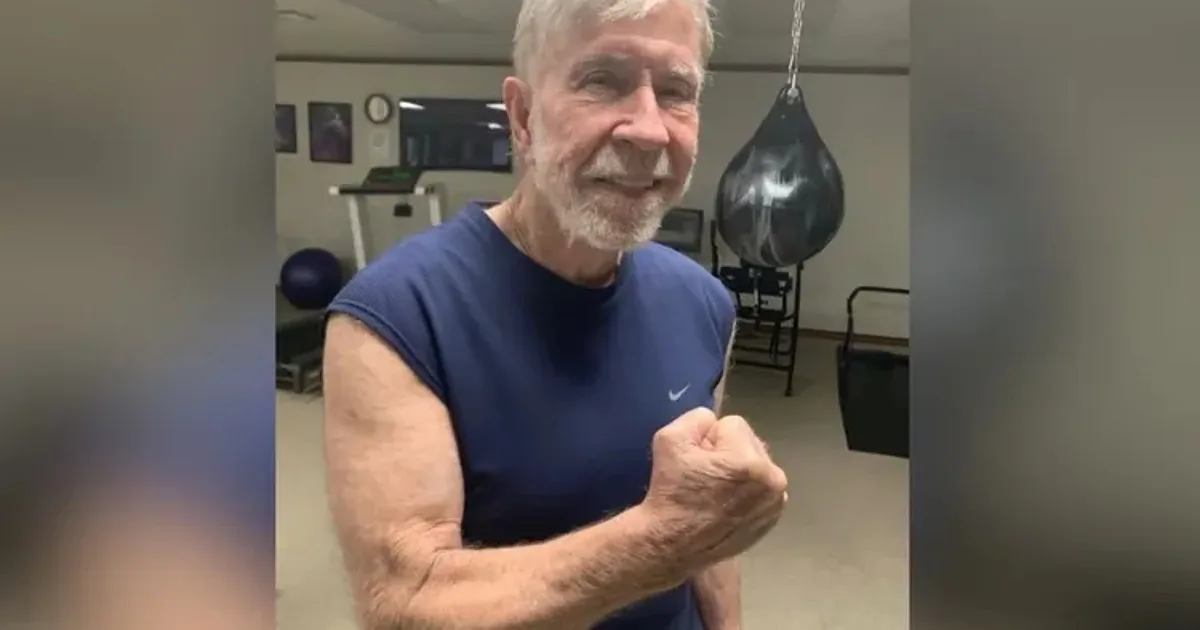 Excesso de treino pode ter contribuído para a morte de Chuck Norris
