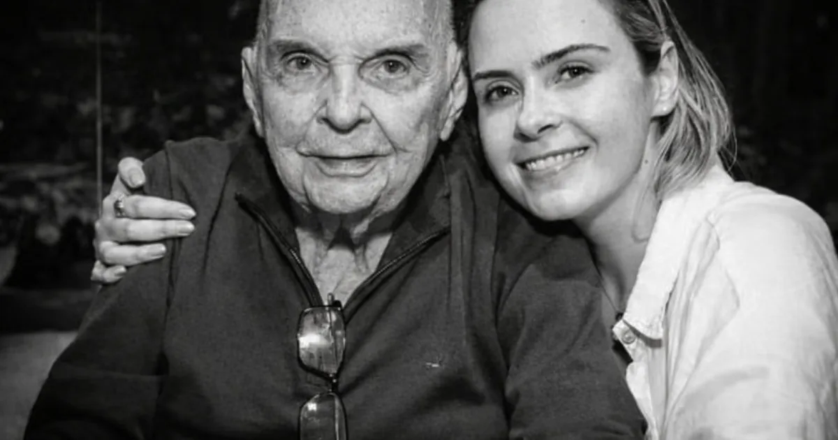 Família de Ana Paula Renault não vai comunicar à irmã sobre a morte do pai