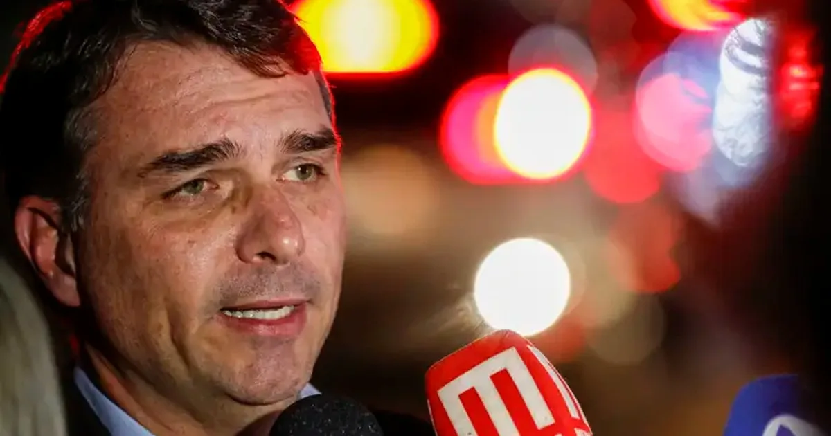 Flávio Bolsonaro comunica morte e deixa o Brasil em profundo luto