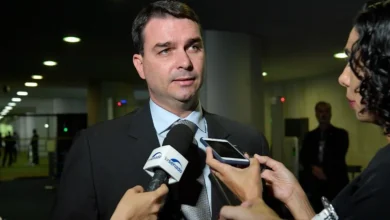 Flávio Bolsonaro diz que Lula transformou Brasil em “colônia chinesa”