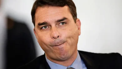 Flávio Bolsonaro pode ficar inelegível após denúncia de irregularidade