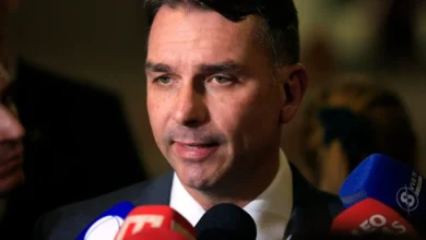 Flávio pode ficar de fora das eleições por suposta calúnia contra Lula? O que diz a lei