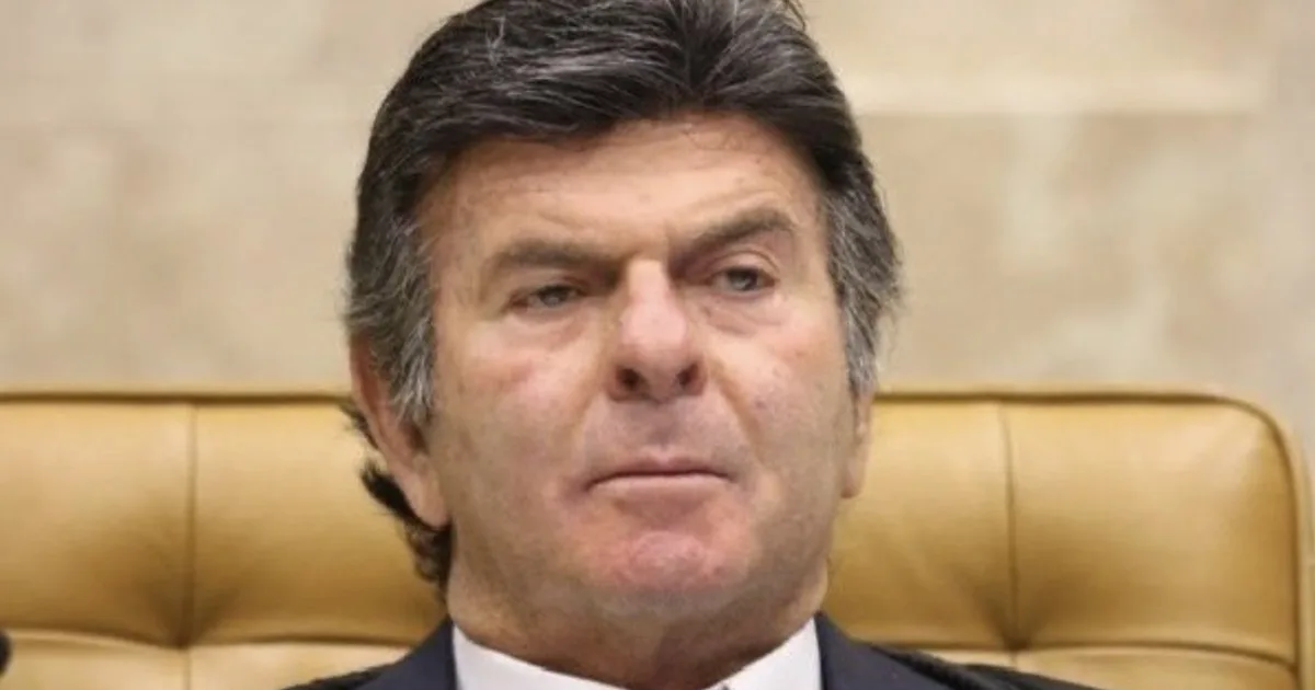 Fux afirma que errou em decisões relacionadas aos julgamentos de 8 de janeiro