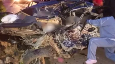 Grave acidente entre carro e caminhão deixa três mortos no Paraná