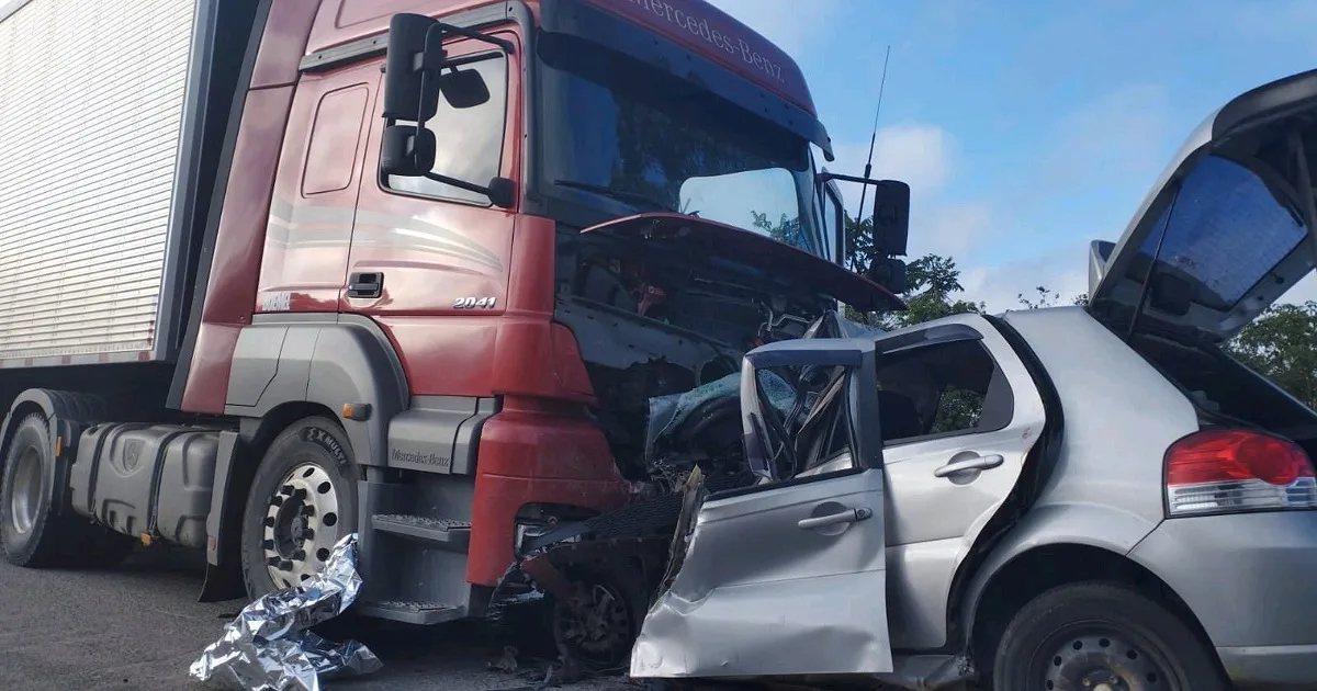 Grave acidente tira a vida de família no norte de Minas