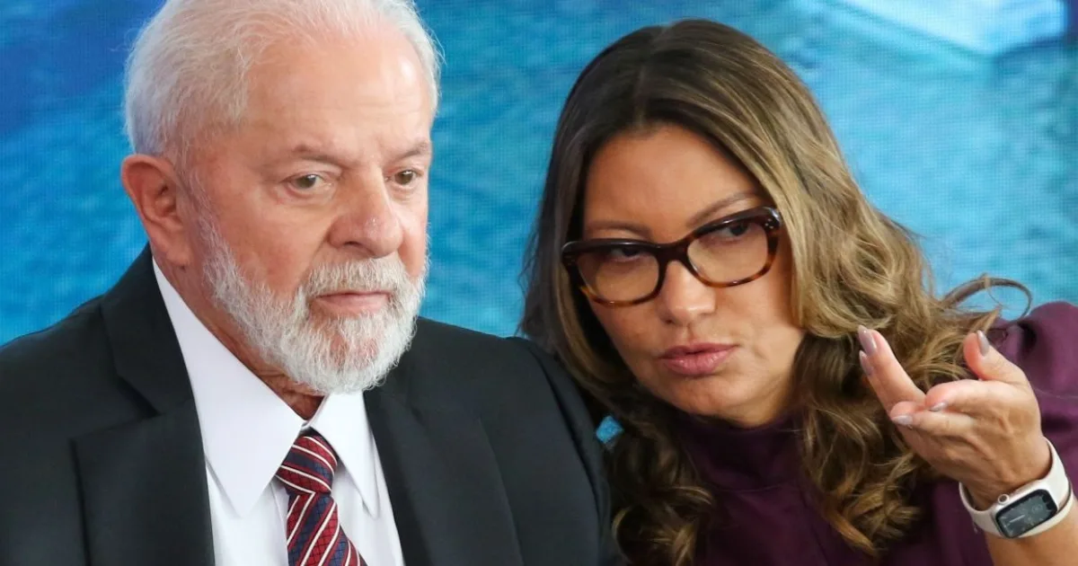 Janja entra em cena e faz Lula ajustar informação em discurso público