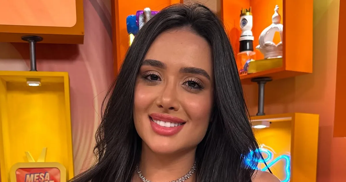 Jordana toma iniciativa e faz convite a Jonas