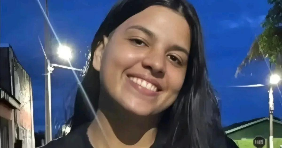 Jovem de 20 anos é encontrada morta em casa e dois idosos são presos