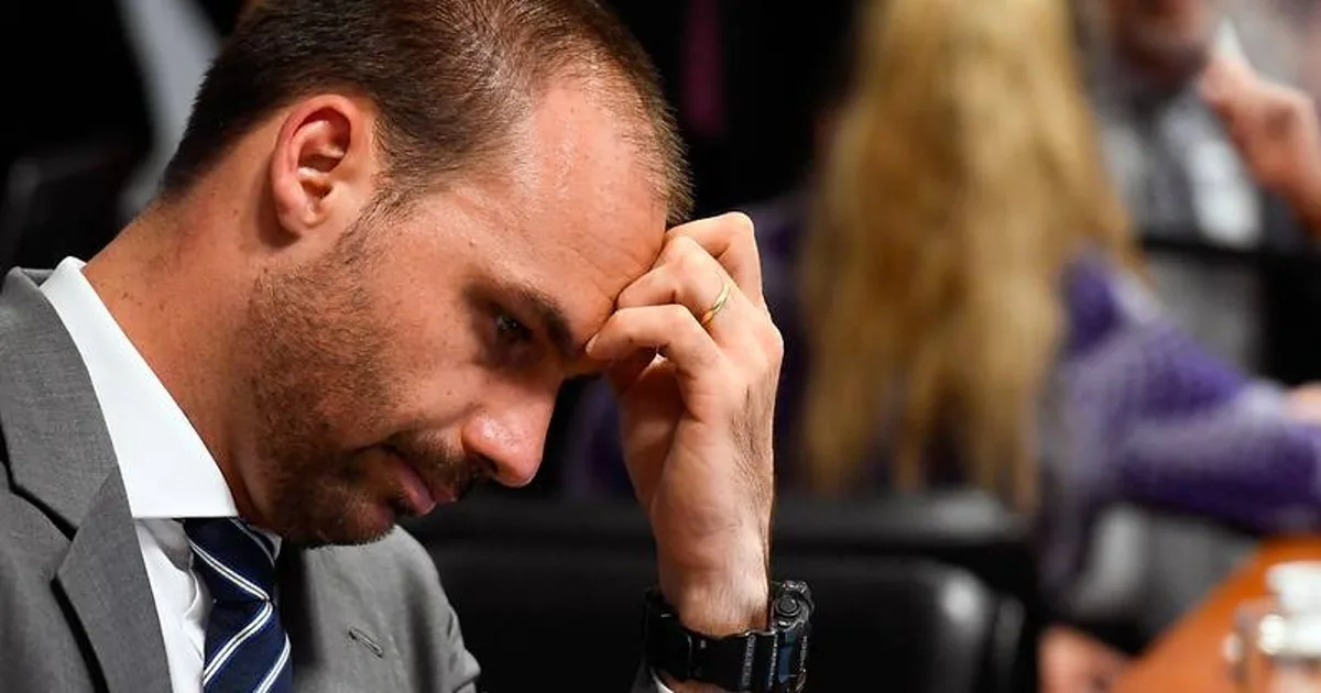 Lindbergh pede ao STF prisão preventiva de Eduardo Bolsonaro