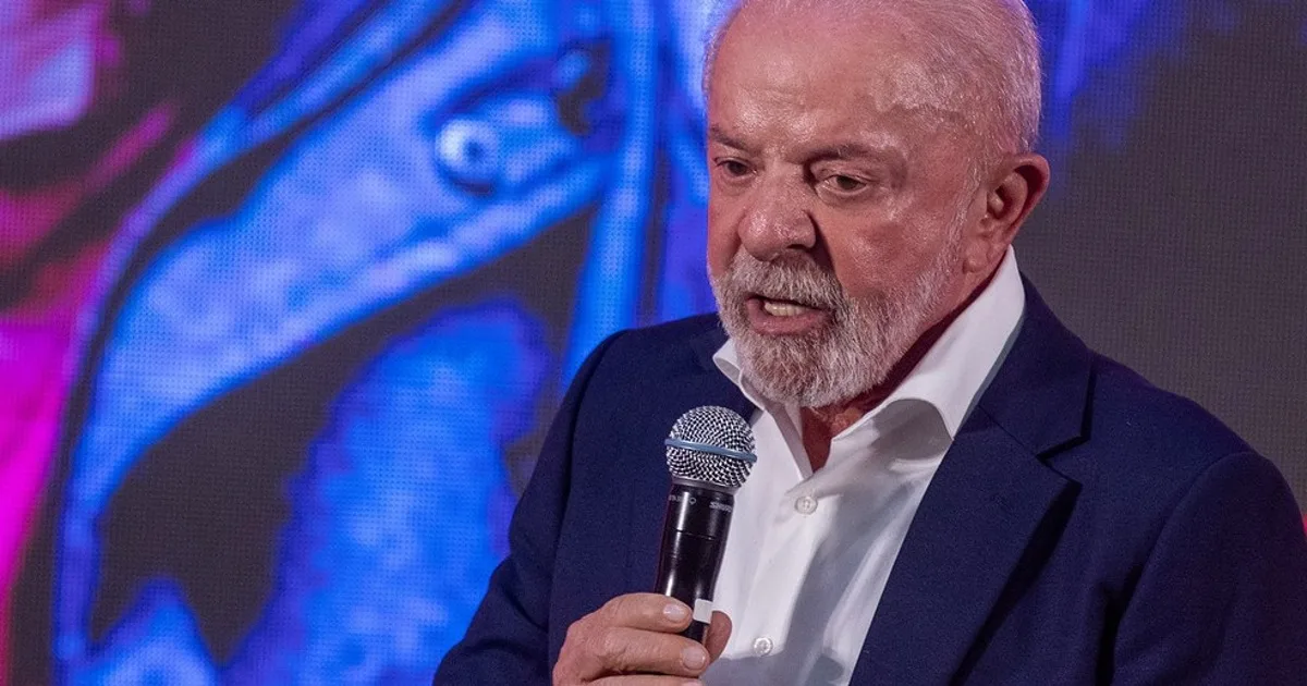 Lula deverá se manifestar a favor de investigação contra Flávio