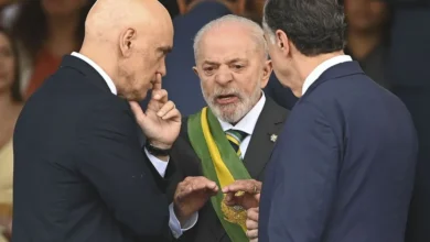 Lula diz a ministros que Flávio Bolsonaro vai entregar Brasil para Trump se for eleito