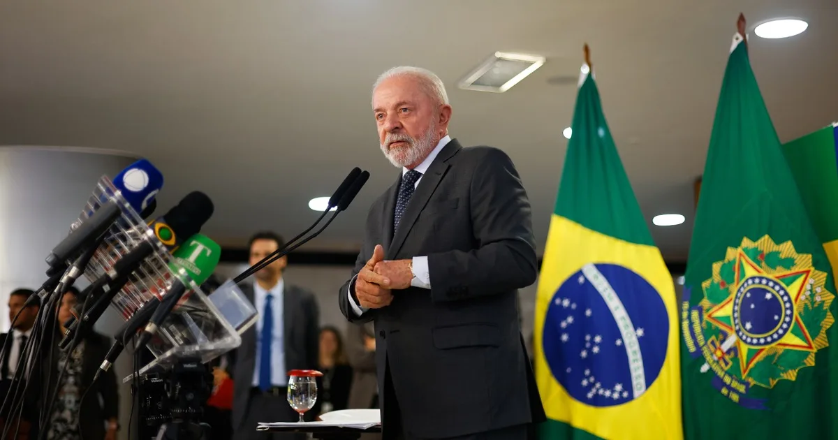 Lula diz que ainda não decidiu candidatura à reeleição em 2026