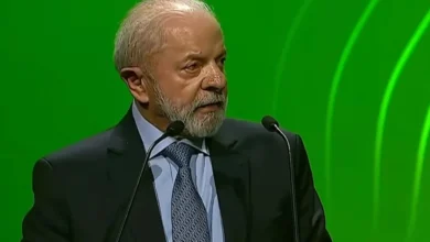 Lula liga após derrota e mantém tom frio com senador