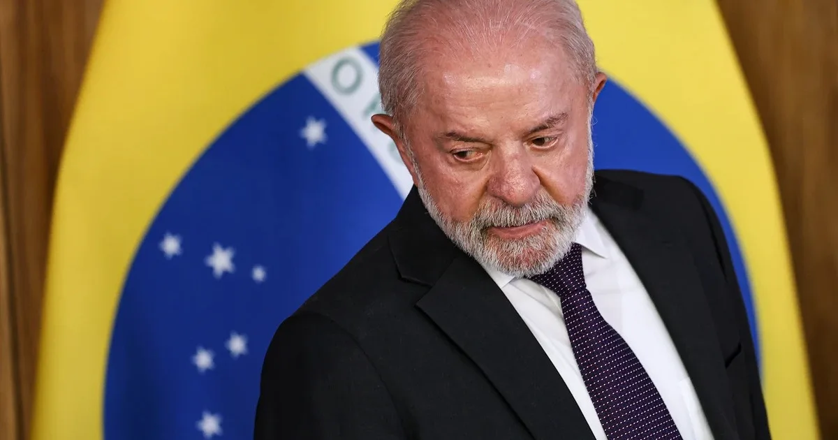 Lula recebe alta após retirada de lesão de câncer de pele
