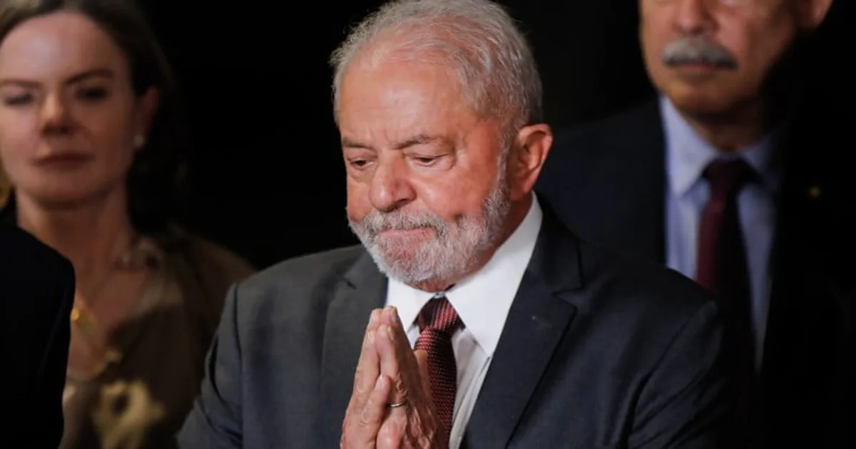 Lula surge abalado e lamenta morte de Valmir Rodrigues Chaves