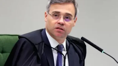 Mendonça toma decisão sobre Eduardo Bolsonaro