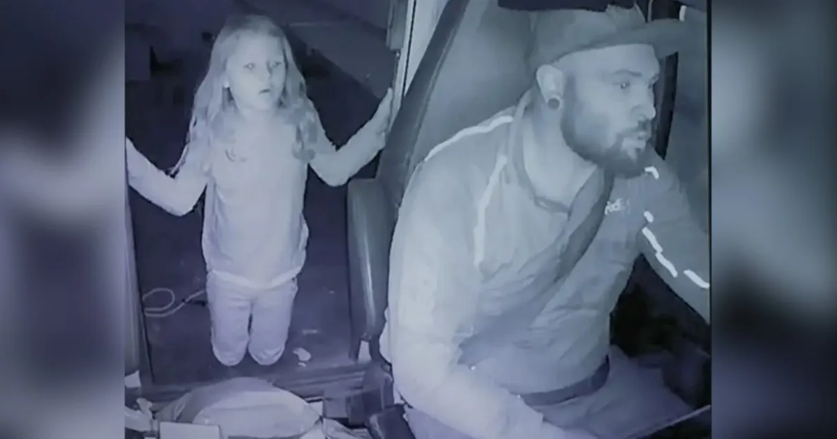 Menina desaparecida é encontrada em terreno, últimas imagens dela com vida são divulgadas. Relembre o caso