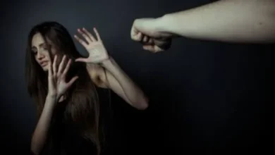 Meninos de 8 e 9 anos conseguem defender e proteger a mãe de ataque