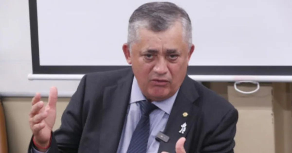 Ministro diz que governo vai derrubar relatório da CPI que mira ministros do STF