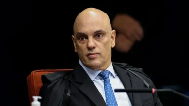 Moraes dá prazo para PGR se manifestar sobre cirurgia de Bolsonaro