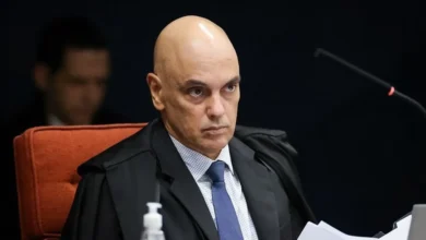 Moraes manda à PGR pedido de Bolsonaro para fazer nova cirurgia