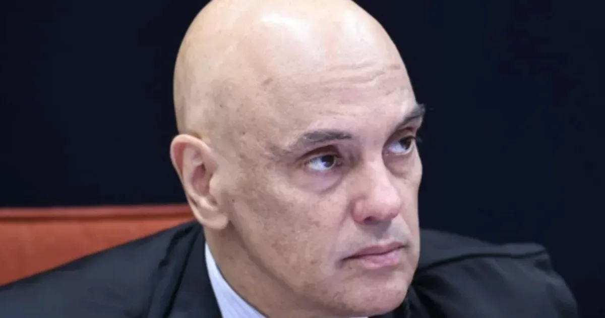 Moraes surpreende e reformula decisão sobre prisão domiciliar de Bolsonaro