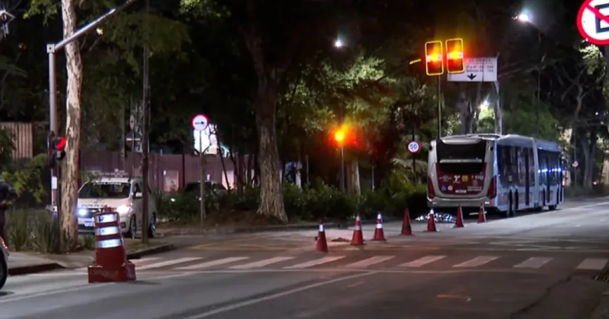 Mulher perde a vida em acidente com ônibus em pleno feriado