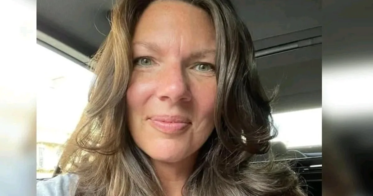 Mulher saudável ignora sintomas comuns e morre de câncer raro