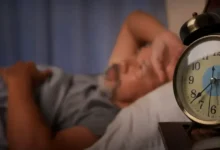 O Mistério das 3h: Entenda por que o seu corpo te acorda sempre no mesmo horário