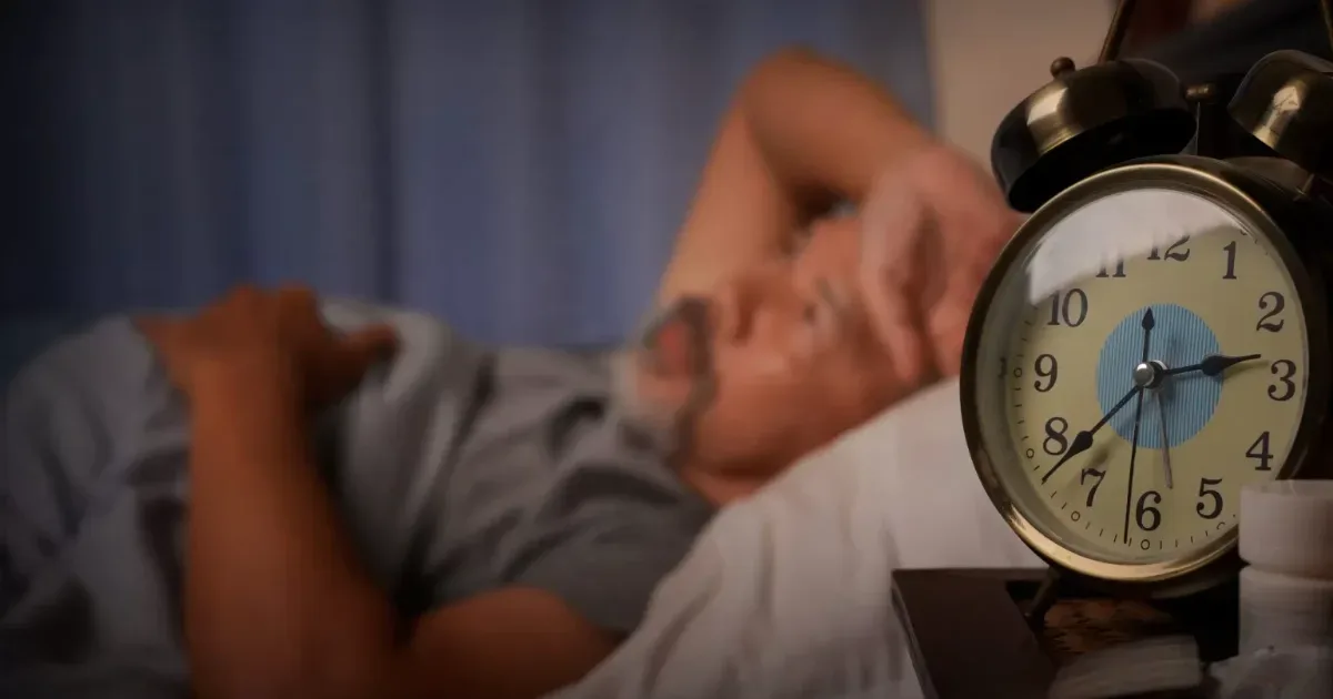 O Mistério das 3h: Entenda por que o seu corpo te acorda sempre no mesmo horário