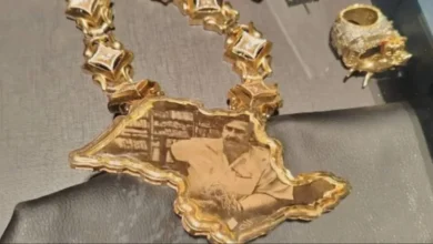 PF acha colar com imagem de Pablo Escobar em mapa de SP na casa de MC Ryan